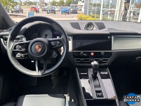 Used 2023 Porsche Macan S w/ Premium Package image 10