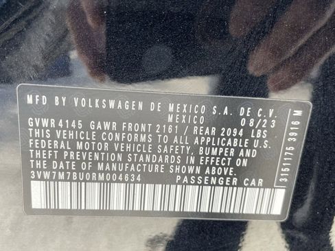 Used 2024 Volkswagen Jetta SE image 28