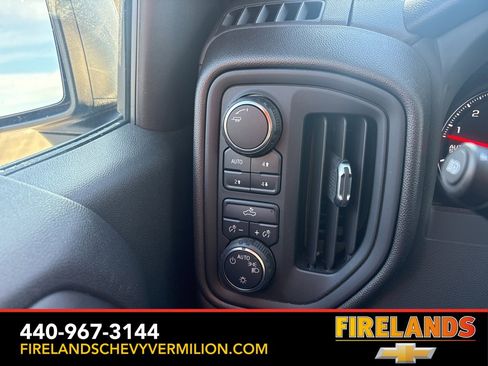 Certified 2025 Chevrolet Silverado 1500 Custom Trail Boss w/ Dark Appearance Package image 15