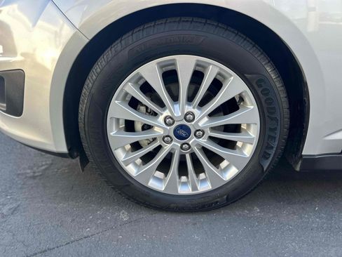 Used 2017 Ford C-MAX SE w/ Equipment Group 201A image 23