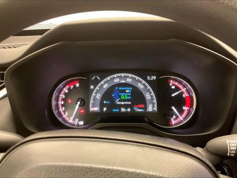 Used 2025 Toyota RAV4 XLE image 19