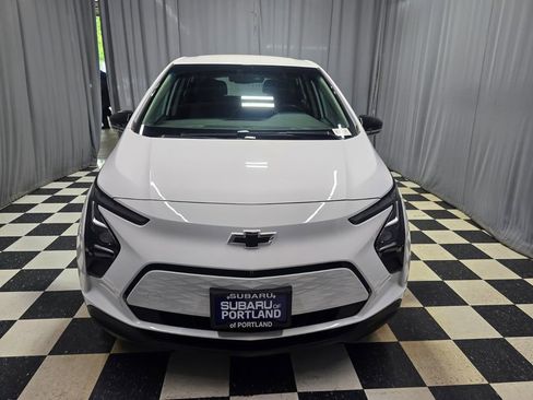 Used 2023 Chevrolet Bolt LT w/ Infotainment Package FWD image 2