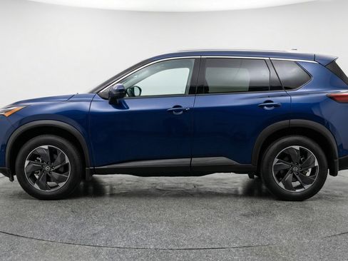 Used 2025 Nissan Rogue SV image 5