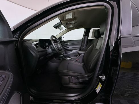 Used 2025 Buick Encore GX Preferred image 13