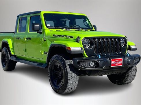 Used 2021 Jeep Gladiator Sport image 1