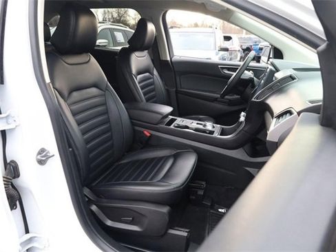 Certified 2024 Ford Edge SEL image 23