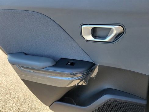 New 2025 Kia K4 EX image 13