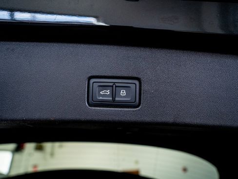 Used 2022 Audi Q4 e-tron Premium Plus image 59