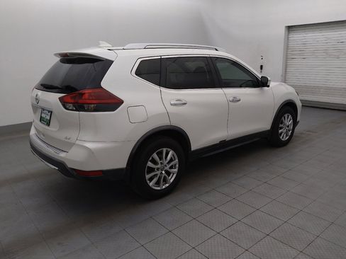 Used 2018 Nissan Rogue SV w/ Premium Package FWD image 10