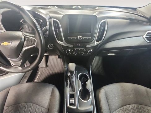 Used 2022 Chevrolet Equinox LT image 11