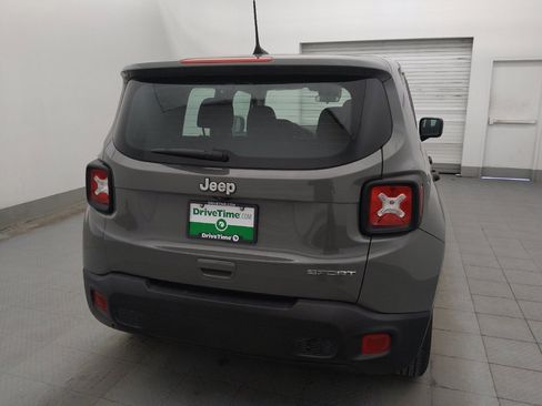 Used 2021 Jeep Renegade Sport FWD image 7