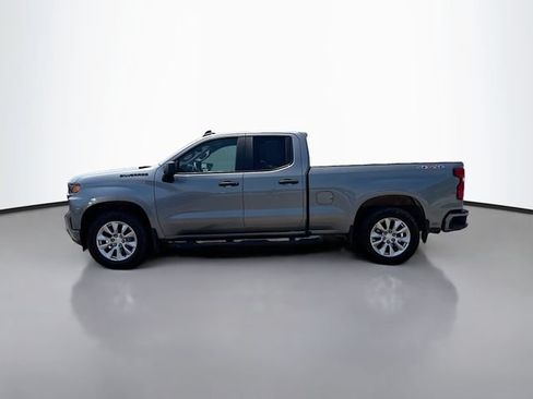 Used 2020 Chevrolet Silverado 1500 Custom w/ Custom Value Package AWD/4WD image 9