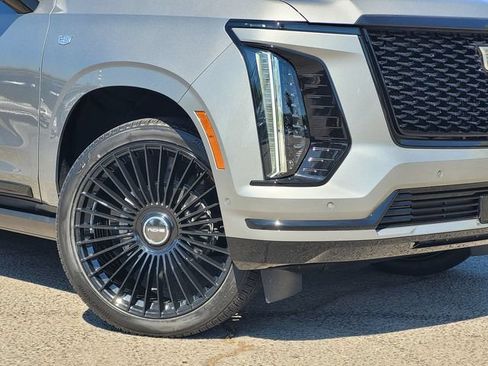 New 2026 Cadillac Escalade Platinum Sport w/ LPO, ONYX Package AWD/4WD image 9