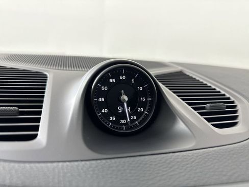 Certified 2025 Porsche Cayenne S image 28