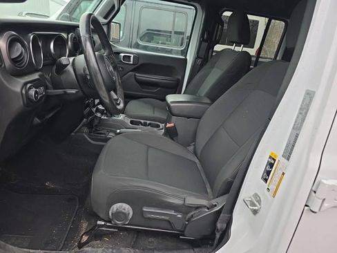 Used 2021 Jeep Wrangler Unlimited Sport image 11