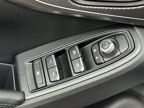 Used 2023 Subaru Impreza 2.0i Limited w/ Popular Package #3 image 12