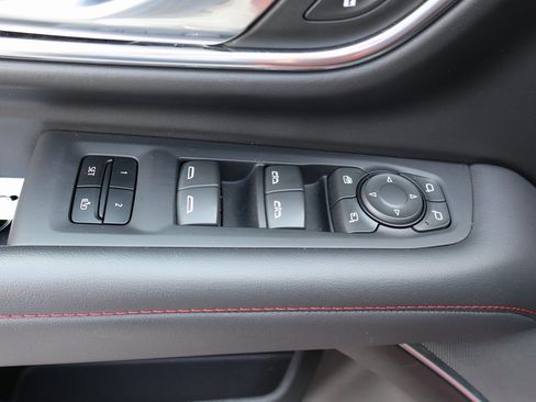 Used 2024 Chevrolet Suburban RST w/ Luxury Package image 28