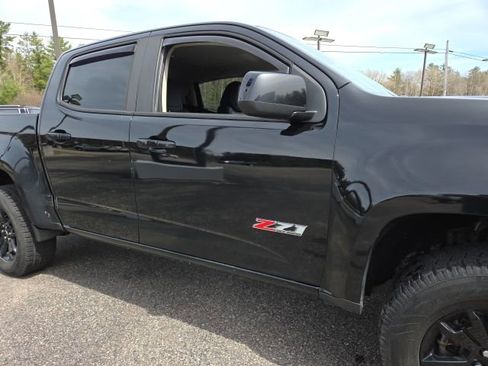 Used 2021 Chevrolet Colorado Z71 w/ Z71 Midnight Edition image 32