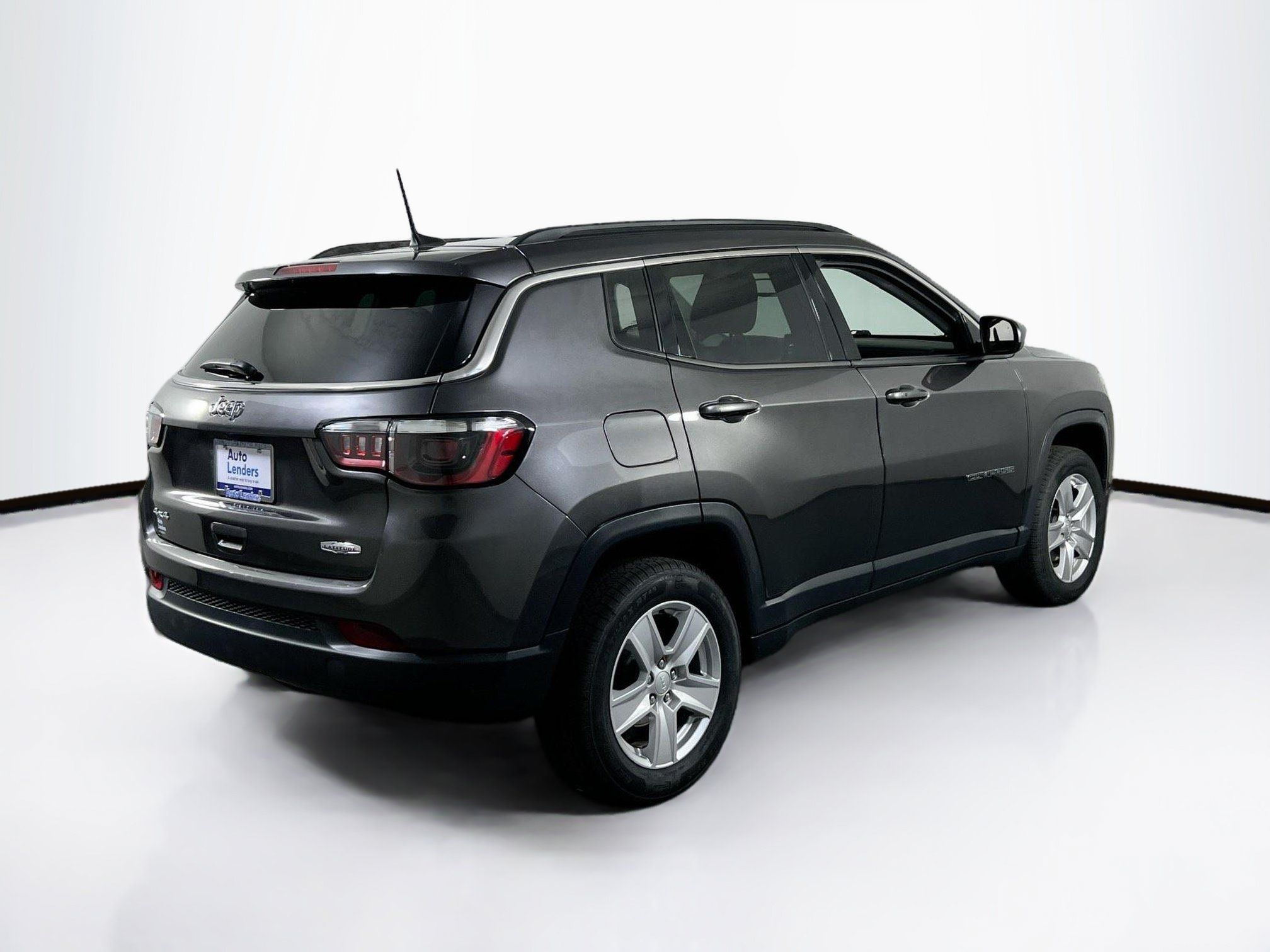 Used 2022 Jeep Compass Latitude w/ Convenience Group AWD/4WD image 5