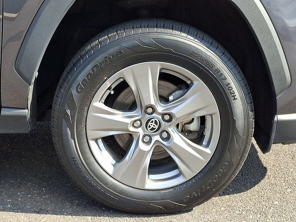 Certified 2024 Toyota RAV4 XLE AWD/4WD image 8