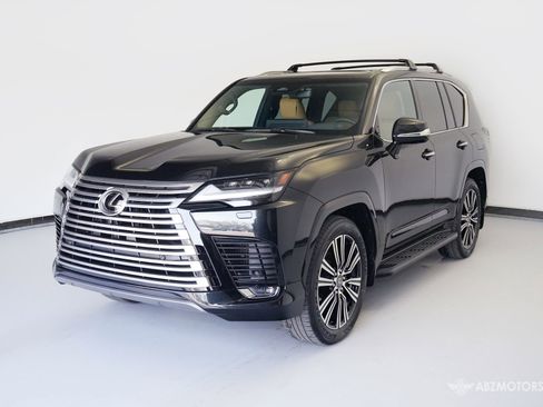 Used 2026 Lexus LX 700h Luxury image 2