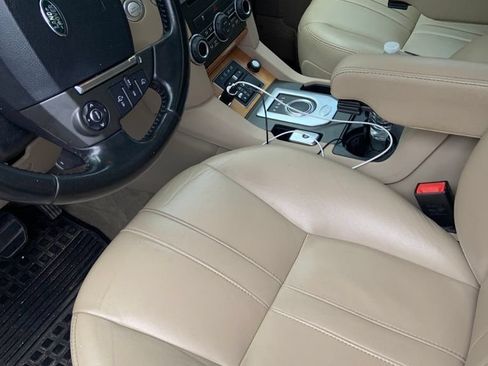 Used 2015 Land Rover LR4 HSE AWD/4WD image 2