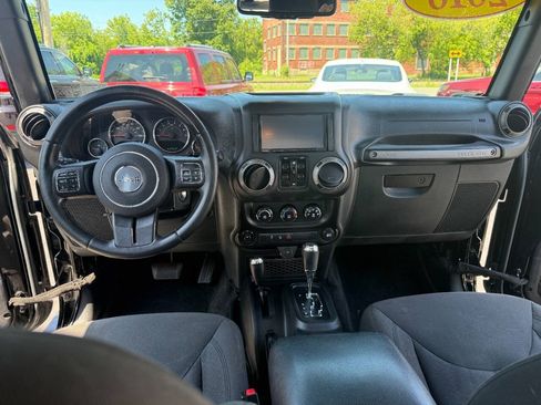 Used 2016 Jeep Wrangler Unlimited Sport w/ Quick Order Package 24S AWD/4WD image 15