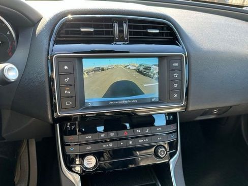 Used 2017 Jaguar XE Prestige image 28