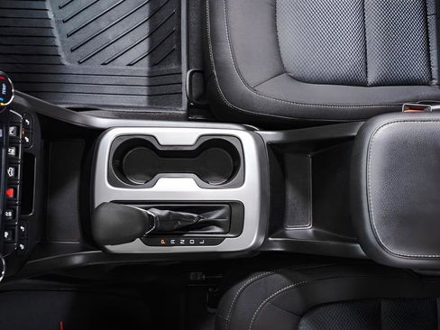 Used 2022 Chevrolet Colorado LT w/ Safety Package AWD/4WD image 16