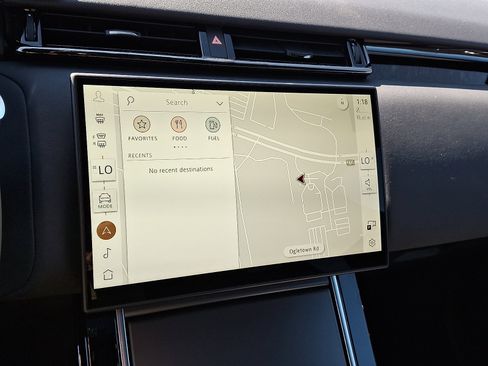 Certified 2025 Land Rover Range Rover Velar Dynamic SE image 8