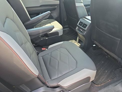 Used 2024 Volkswagen Atlas Peak Edition SE AWD/4WD image 7