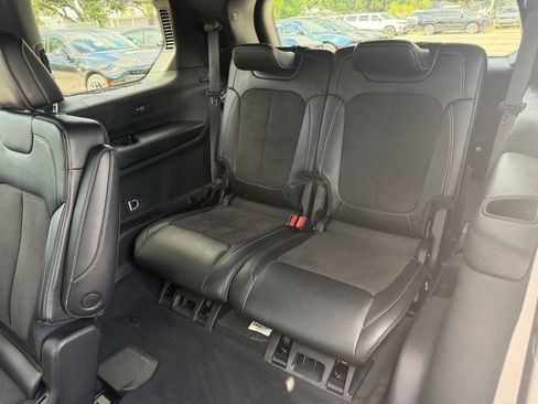 Certified 2025 Jeep Grand Cherokee L Laredo AWD/4WD image 29