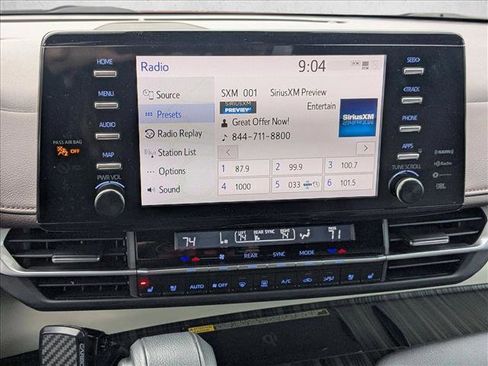 Used 2023 Toyota Sienna Platinum image 15