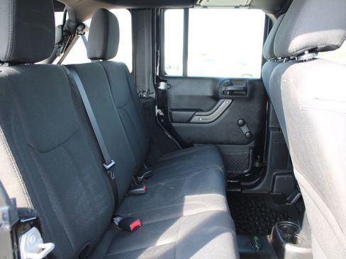 Used 2016 Jeep Wrangler Unlimited Sport w/ Max Tow Package image 21