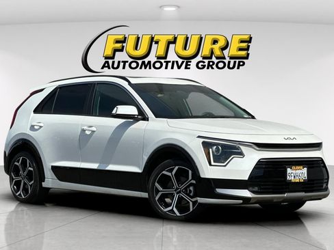 Certified 2023 Kia Niro EX Touring FWD image 2