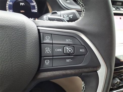 New 2025 Jeep Grand Cherokee L Limited image 25