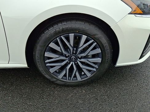 Certified 2024 Nissan Altima 2.5 SV image 8