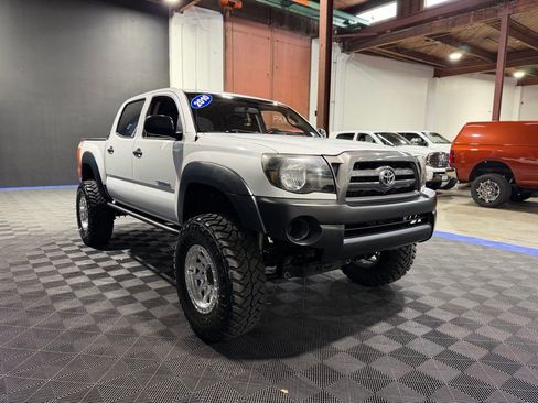 Used 2010 Toyota Tacoma 4x4 Double Cab image 6