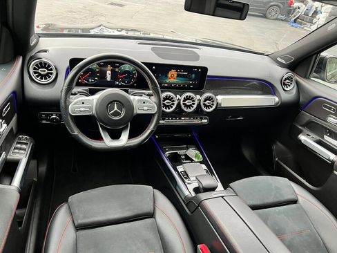 Used 2020 Mercedes-Benz GLB 250 4MATIC w/ AMG Line image 24