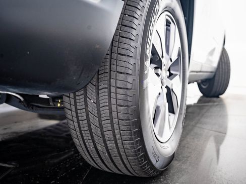 Used 2023 Jeep Grand Cherokee 4WD 4xe image 43