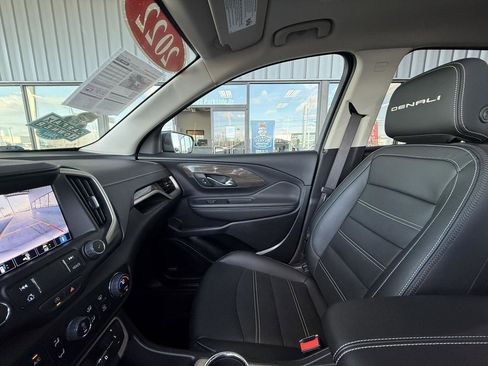 Used 2022 GMC Terrain Denali w/ Denali Premium Package image 24