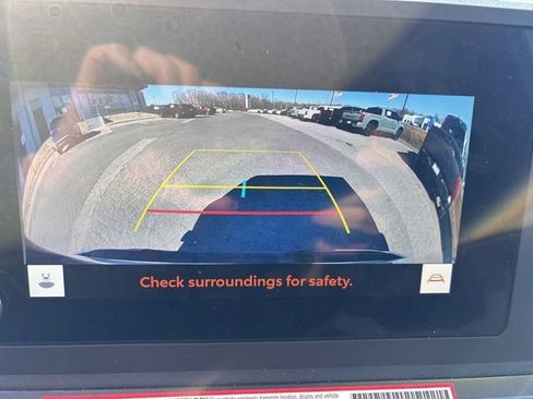 Used 2025 Toyota Tacoma SR5 image 21