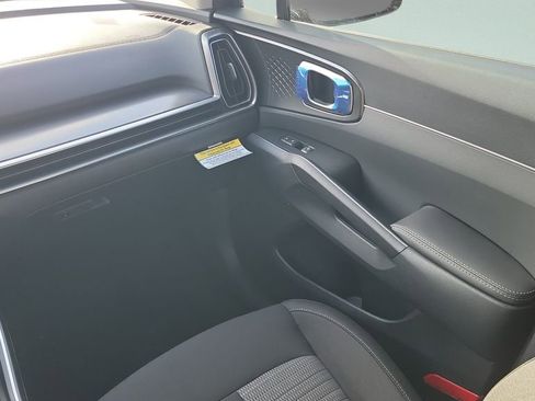 New 2026 Kia Sorento LX FWD image 24