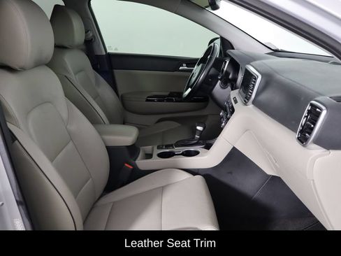 Used 2021 Kia Sportage EX w/ EX Technology Package FWD image 18