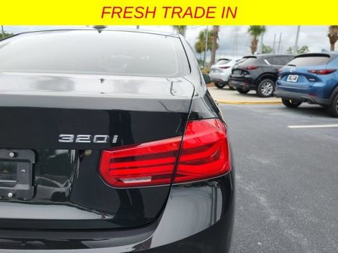 Used 2018 BMW 320i xDrive Sedan AWD/4WD image 28