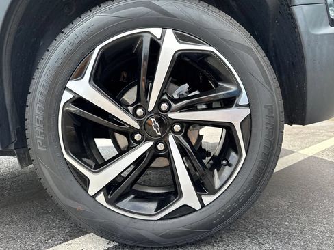 Used 2021 Chevrolet TrailBlazer RS w/ Sun and Liftgate Package AWD/4WD image 40