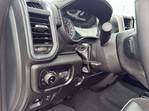 Used 2025 RAM 1500 Laramie image 16