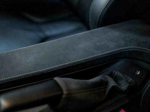 Used 2019 BMW M4 CS w/ Executive Package image 91