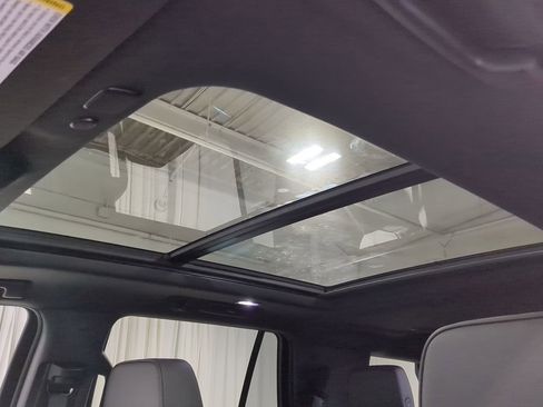 Used 2024 GMC Yukon Denali AWD/4WD image 19