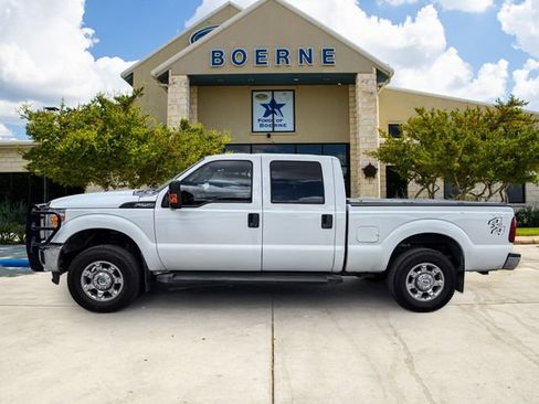 Used 2016 Ford F250 XL w/ Power Equipment Group AWD/4WD image 2